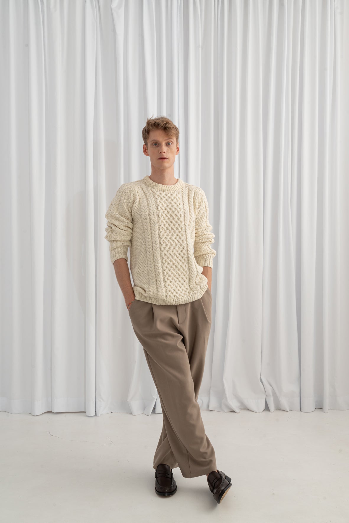 Sweter Cable Knit Unisex