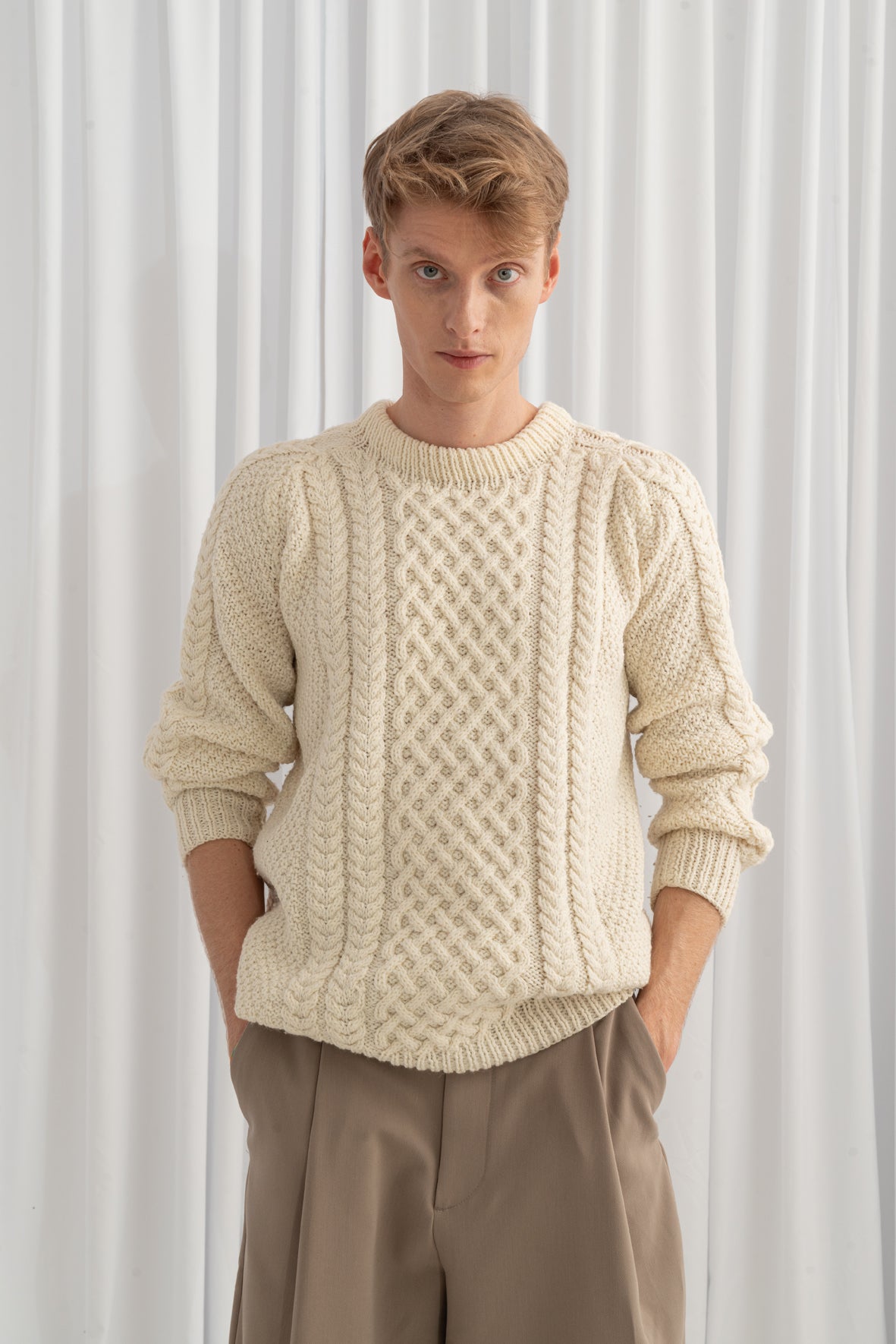 Sweter Cable Knit Unisex