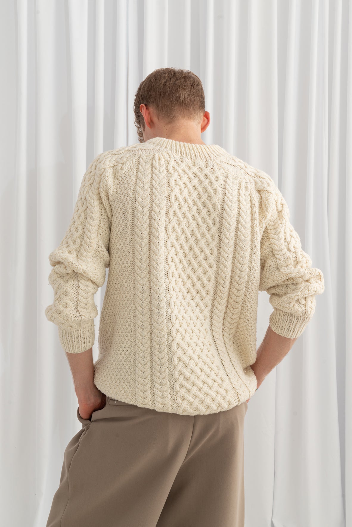 Sweter Cable Knit Unisex