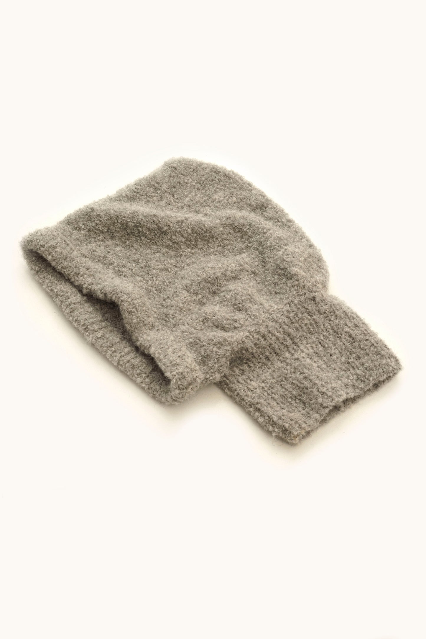 Kaptur Boucle Knitted Hoodie