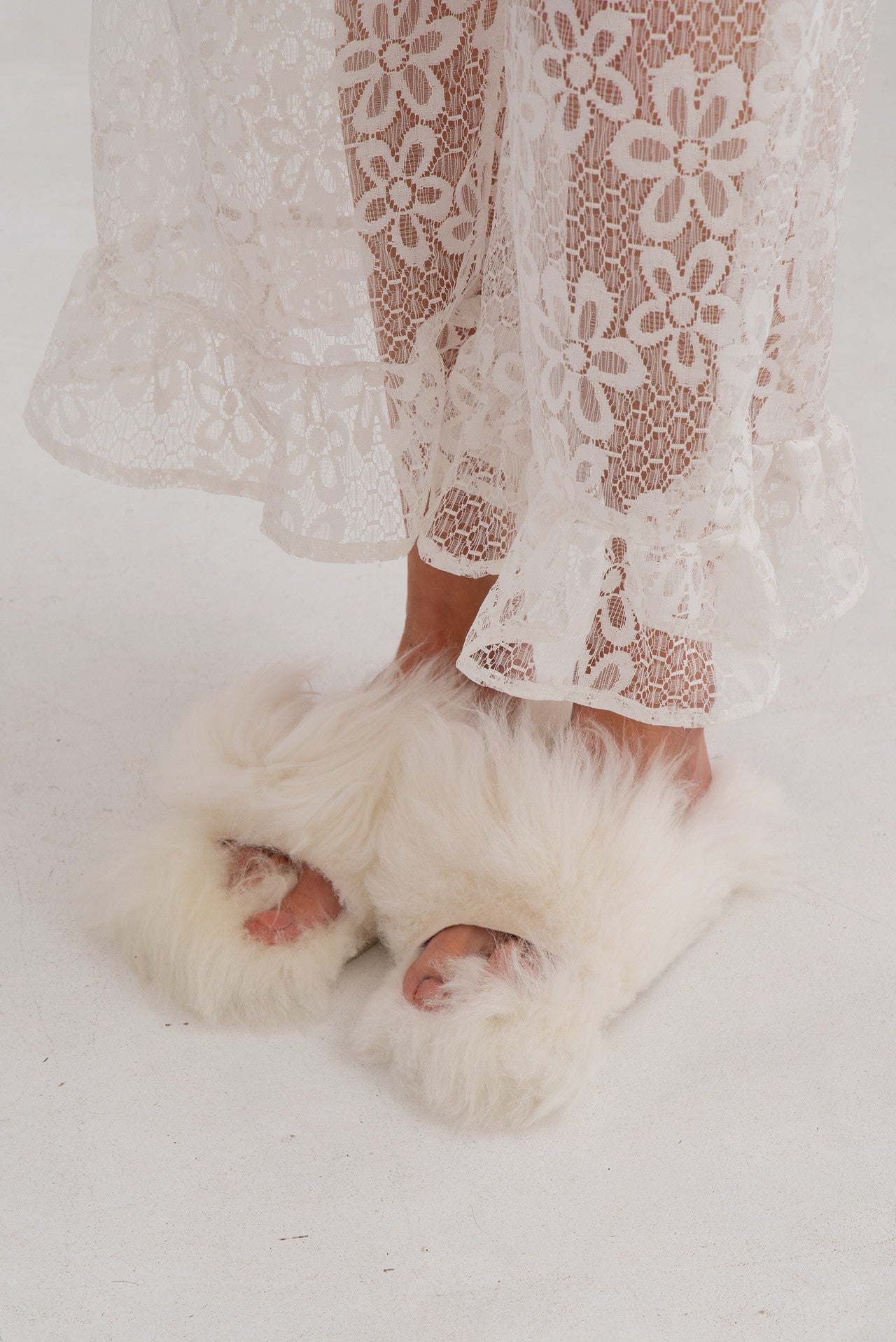 Ready Made Woolen Slippers no.1