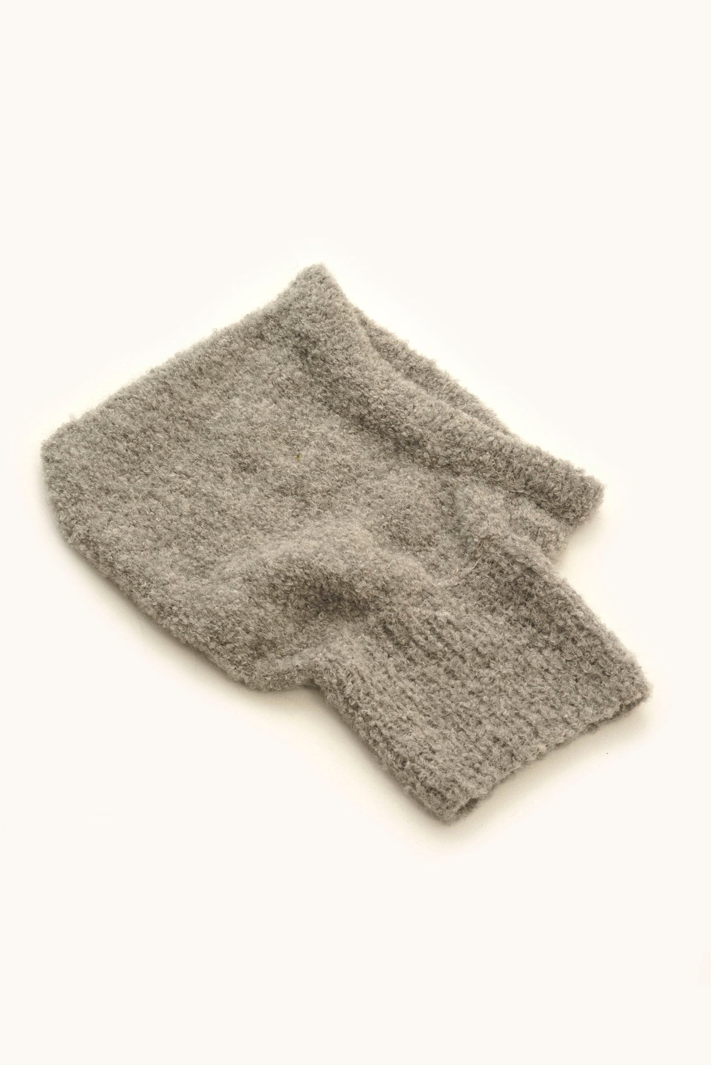 Kaptur Boucle Knitted Hoodie