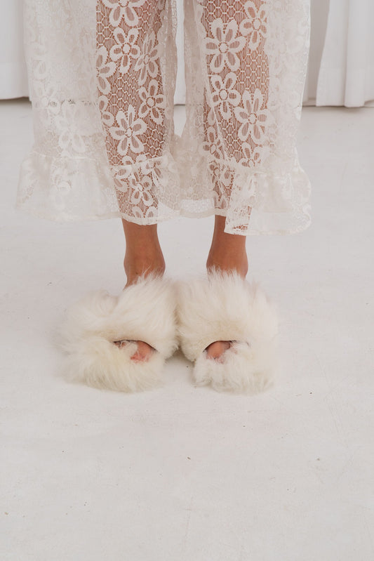 Ready Made Woolen Slippers no.1